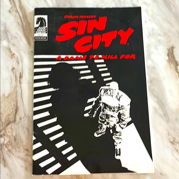 Sin City A Dame To Kill For Dark Horse 2005 Comic - Picture 1 of 10